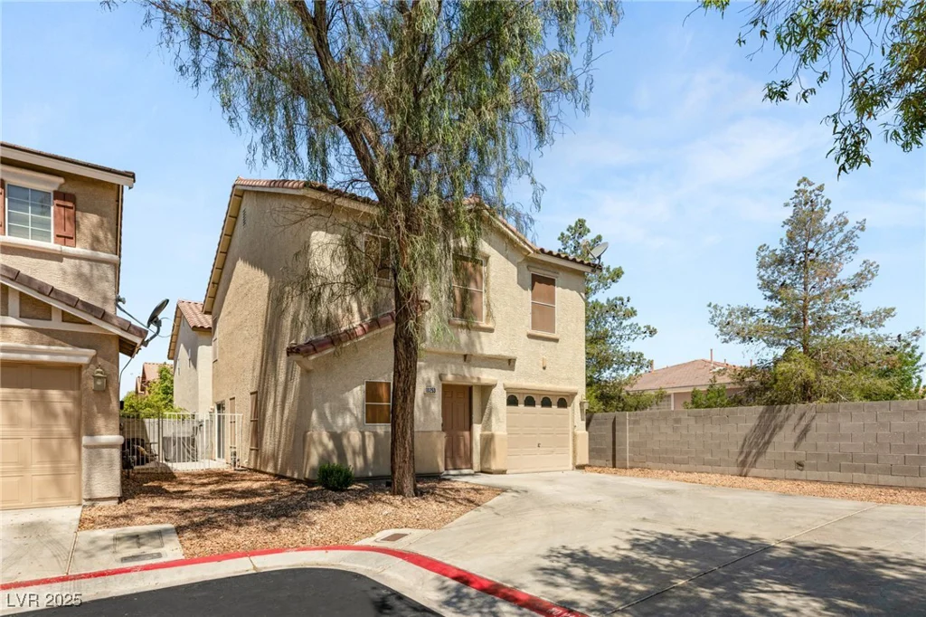 10253 Martinsburg, Las Vegas, NV 89183