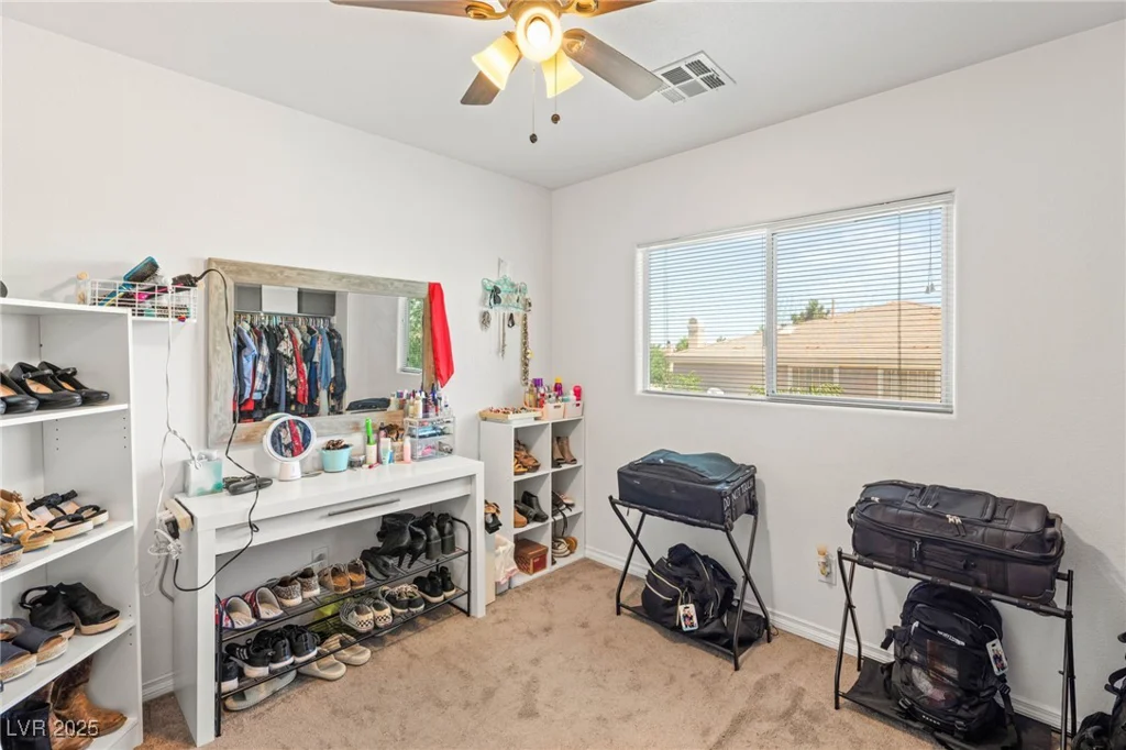 10253 Martinsburg, Las Vegas, NV 89183