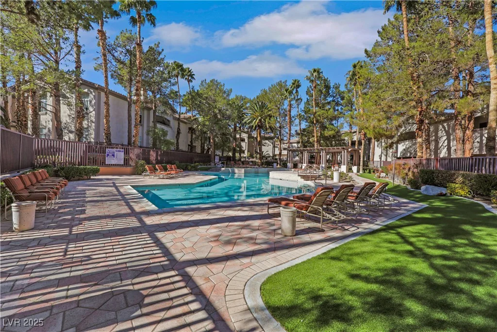 108 Lemon Glaze, Las Vegas, NV 89145