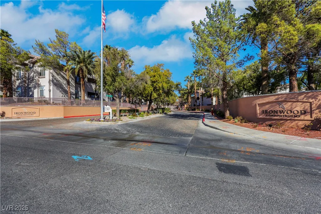 108 Lemon Glaze, Las Vegas, NV 89145