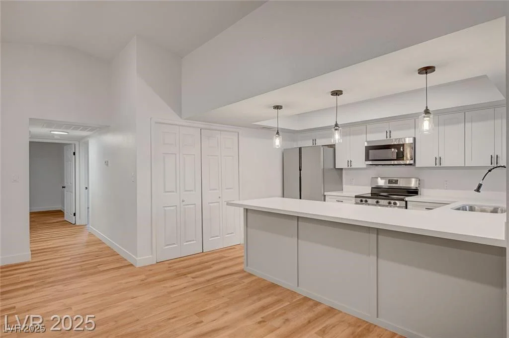 8412 Mulcahy, Las Vegas, NV 89145