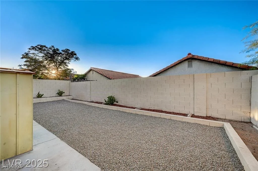 8412 Mulcahy, Las Vegas, NV 89145