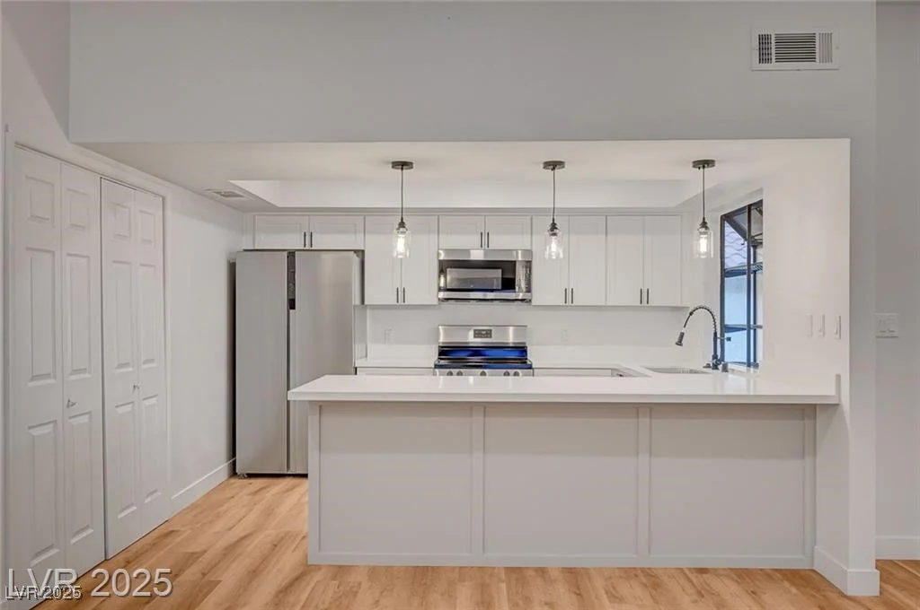 8412 Mulcahy, Las Vegas, NV 89145