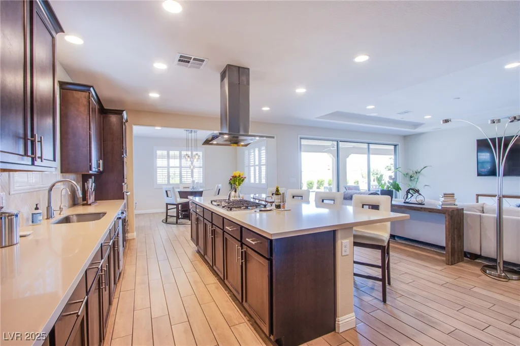 8298 Agate, Las Vegas, NV 89113