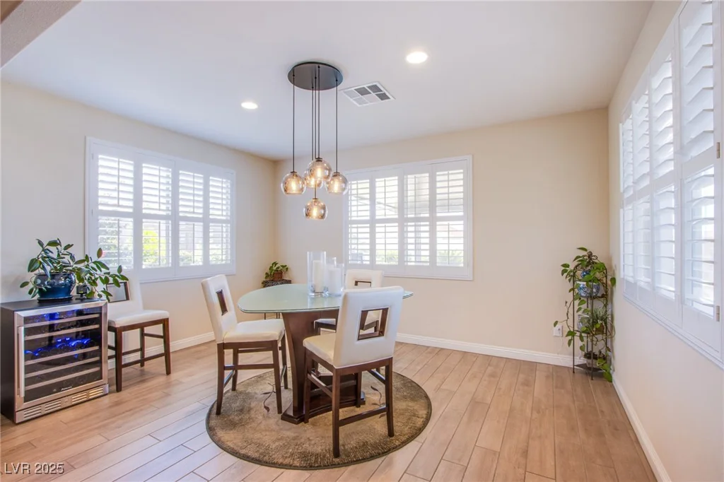 8298 Agate, Las Vegas, NV 89113