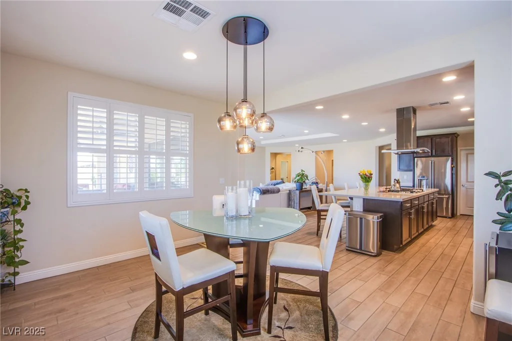 8298 Agate, Las Vegas, NV 89113