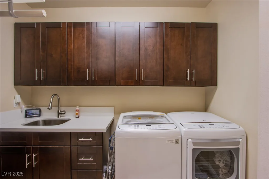 8298 Agate, Las Vegas, NV 89113