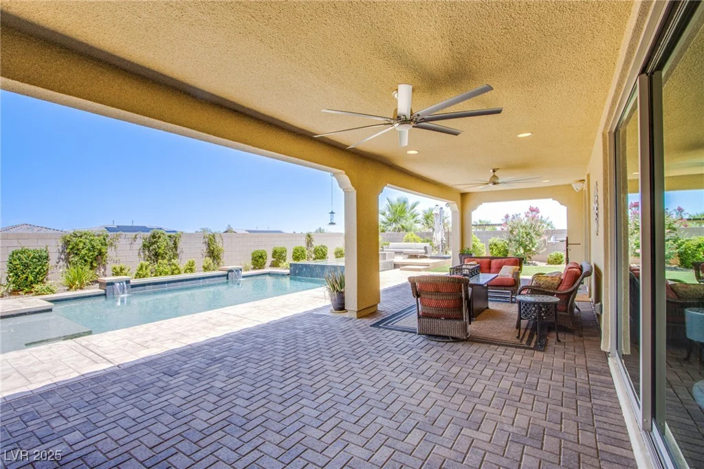 8298 Agate, Las Vegas, NV 89113