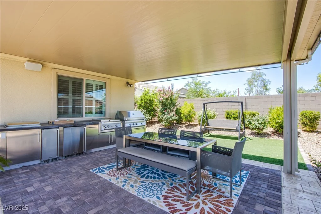 8298 Agate, Las Vegas, NV 89113