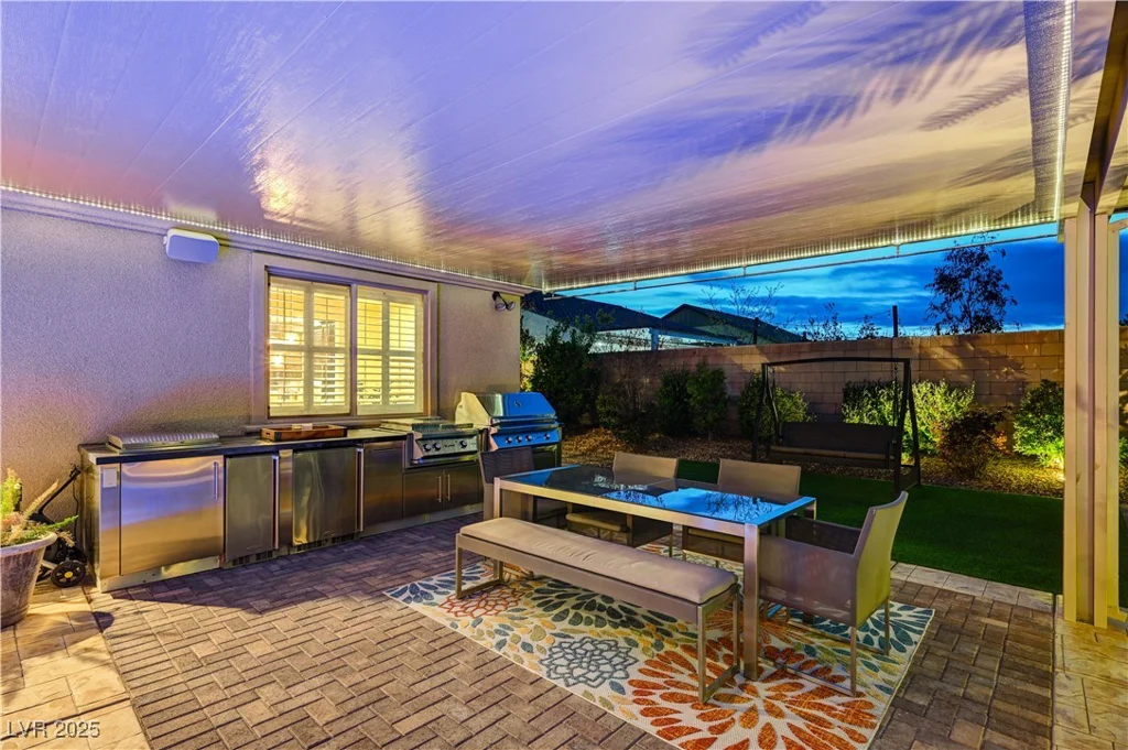 8298 Agate, Las Vegas, NV 89113