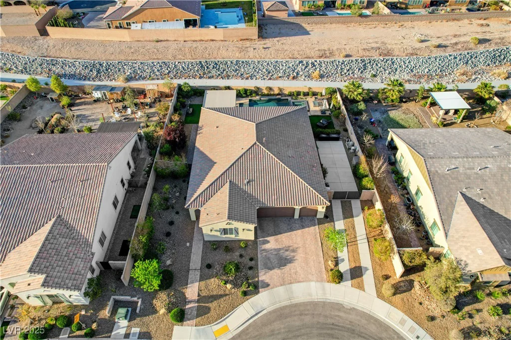 8298 Agate, Las Vegas, NV 89113