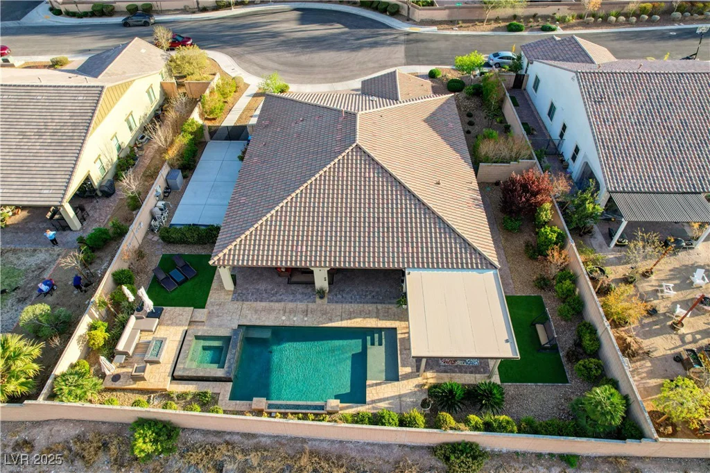 8298 Agate, Las Vegas, NV 89113