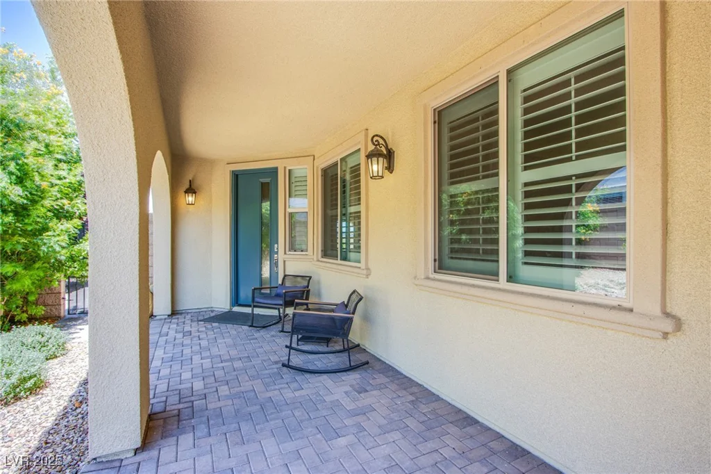 8298 Agate, Las Vegas, NV 89113
