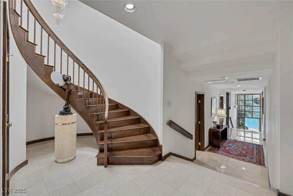 2925 Coast Line, Las Vegas, NV 89117