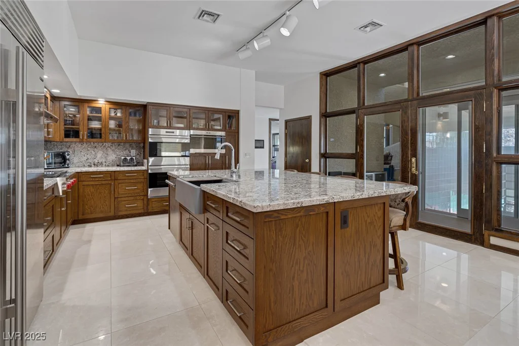2925 Coast Line, Las Vegas, NV 89117