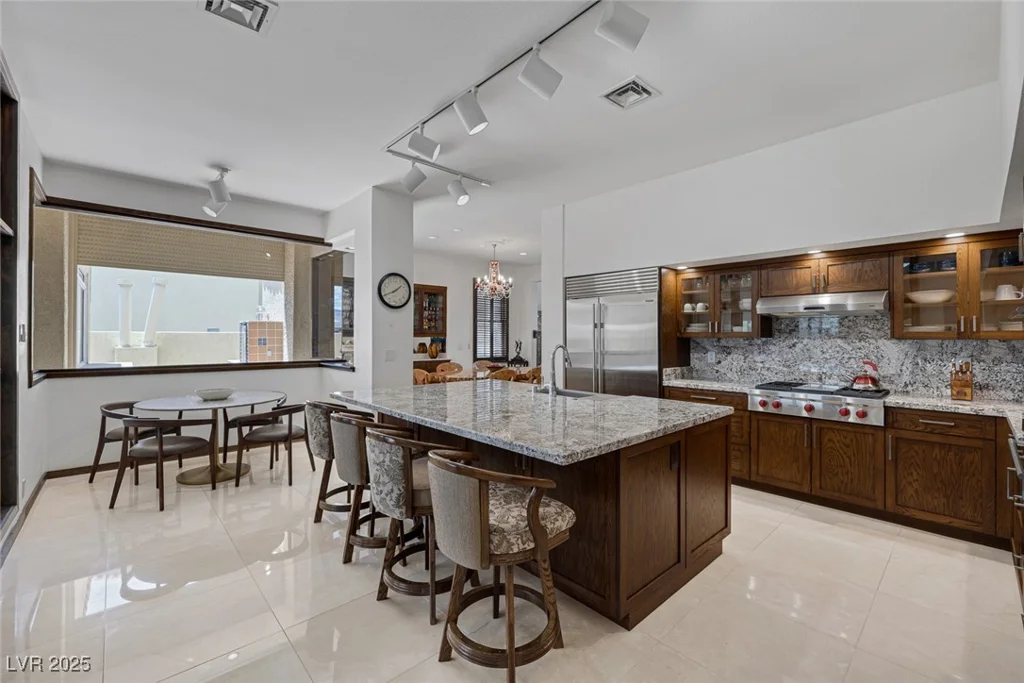 2925 Coast Line, Las Vegas, NV 89117
