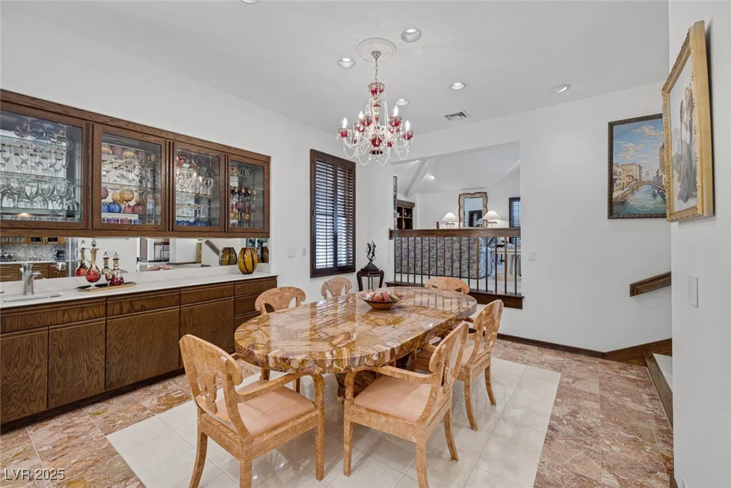 2925 Coast Line, Las Vegas, NV 89117