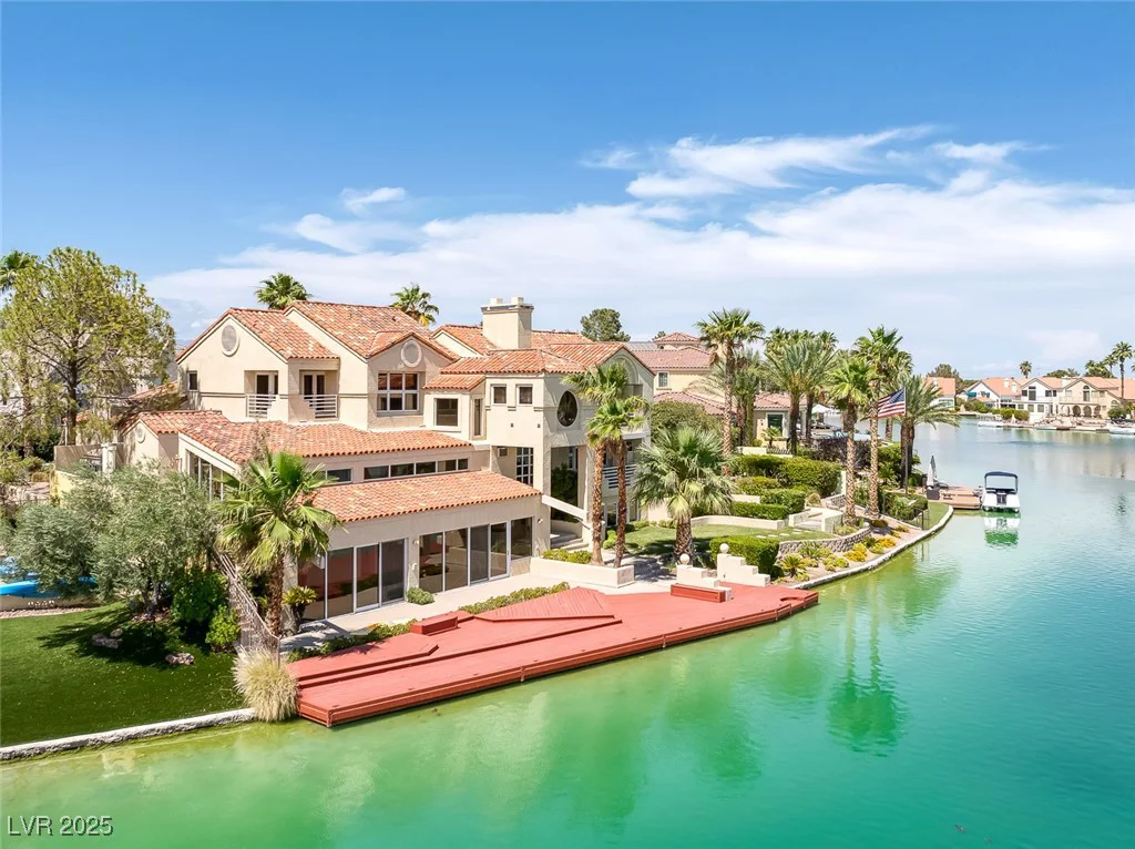 2925 Coast Line, Las Vegas, NV 89117