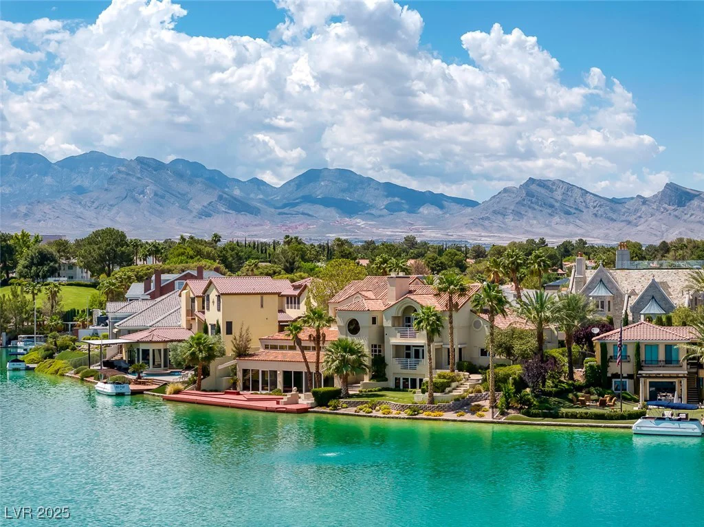 2925 Coast Line, Las Vegas, NV 89117