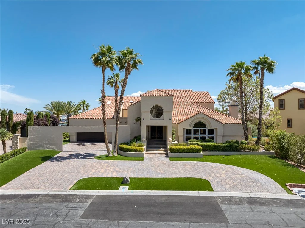 2925 Coast Line, Las Vegas, NV 89117