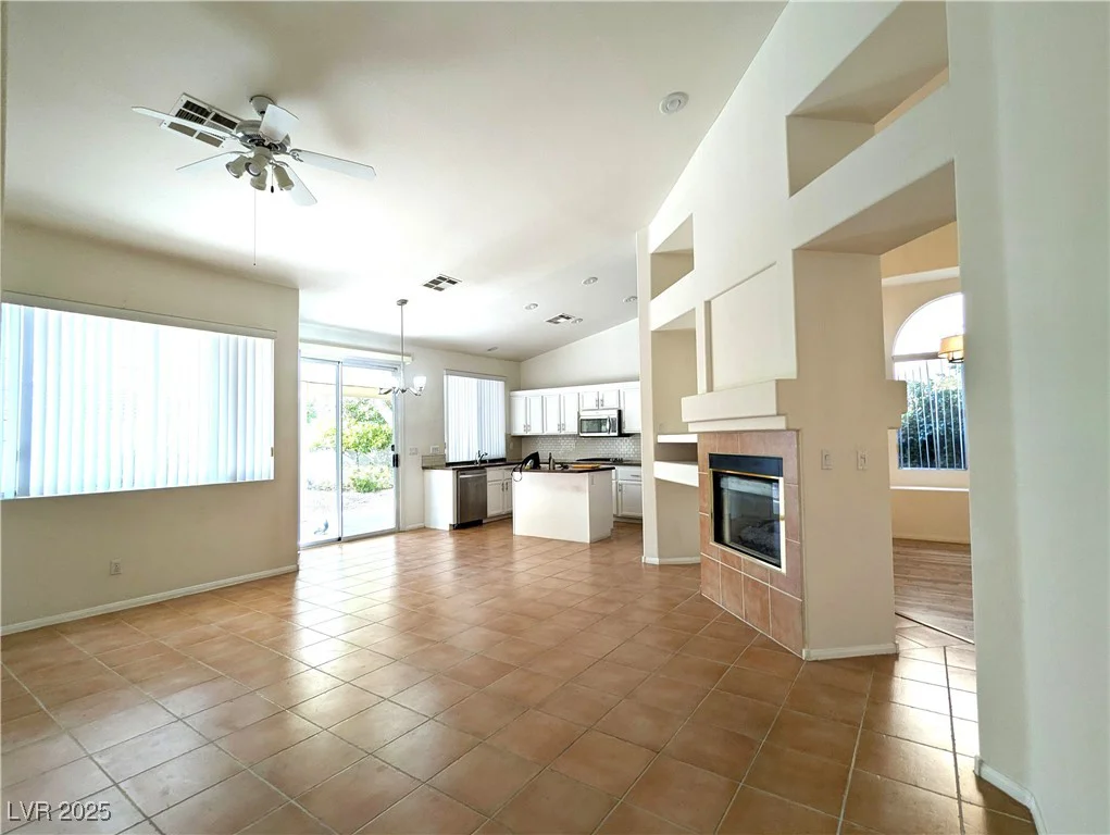 9728 Echo Hills, Las Vegas, NV 89134