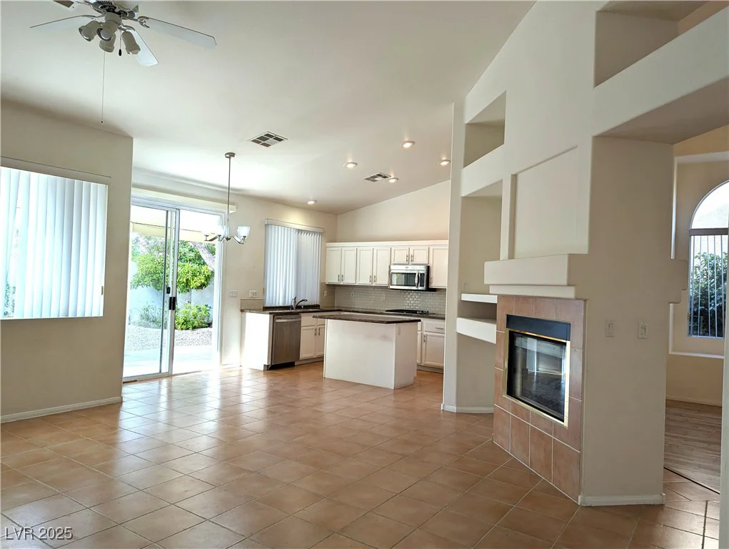 9728 Echo Hills, Las Vegas, NV 89134