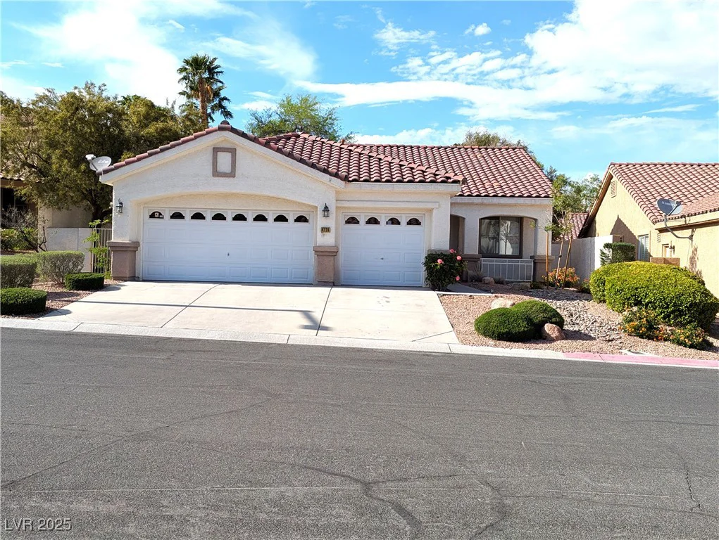 9728 Echo Hills, Las Vegas, NV 89134