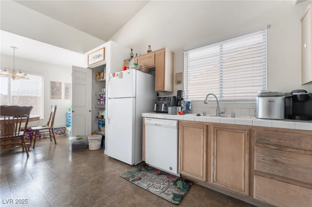 521 Landra, Henderson, NV 89015