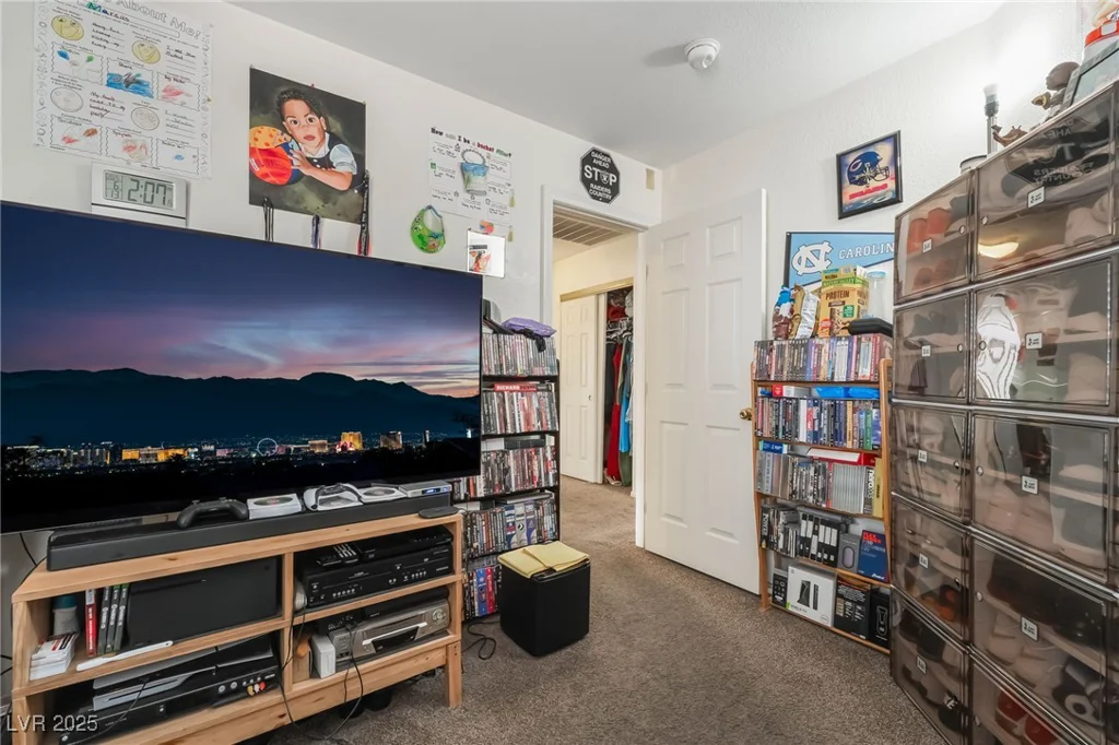 521 Landra, Henderson, NV 89015