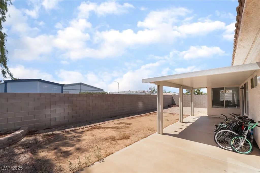 521 Landra, Henderson, NV 89015