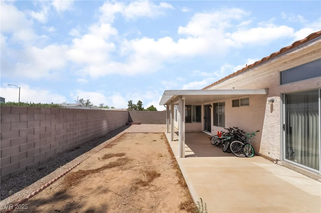 521 Landra, Henderson, NV 89015