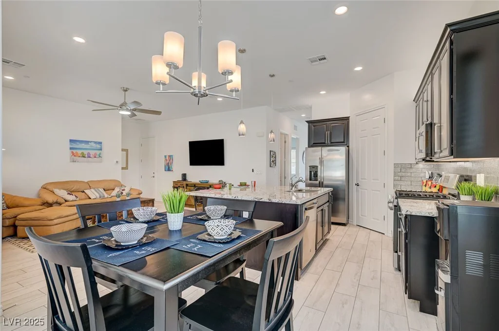 794 Sunny Sagebrush, Henderson, NV 89011