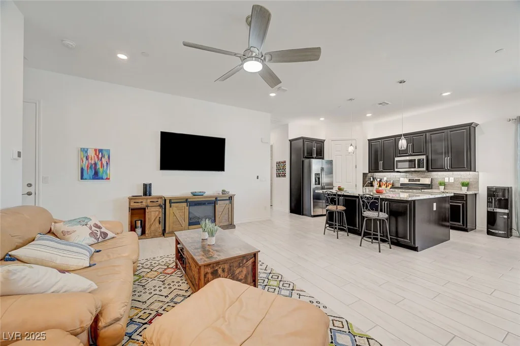 794 Sunny Sagebrush, Henderson, NV 89011