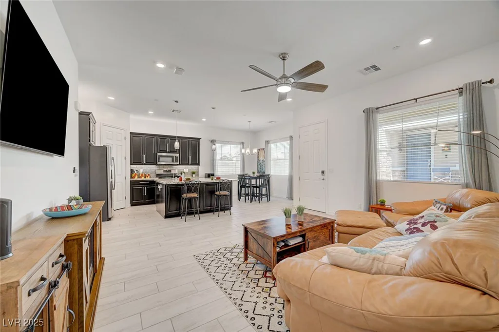 794 Sunny Sagebrush, Henderson, NV 89011