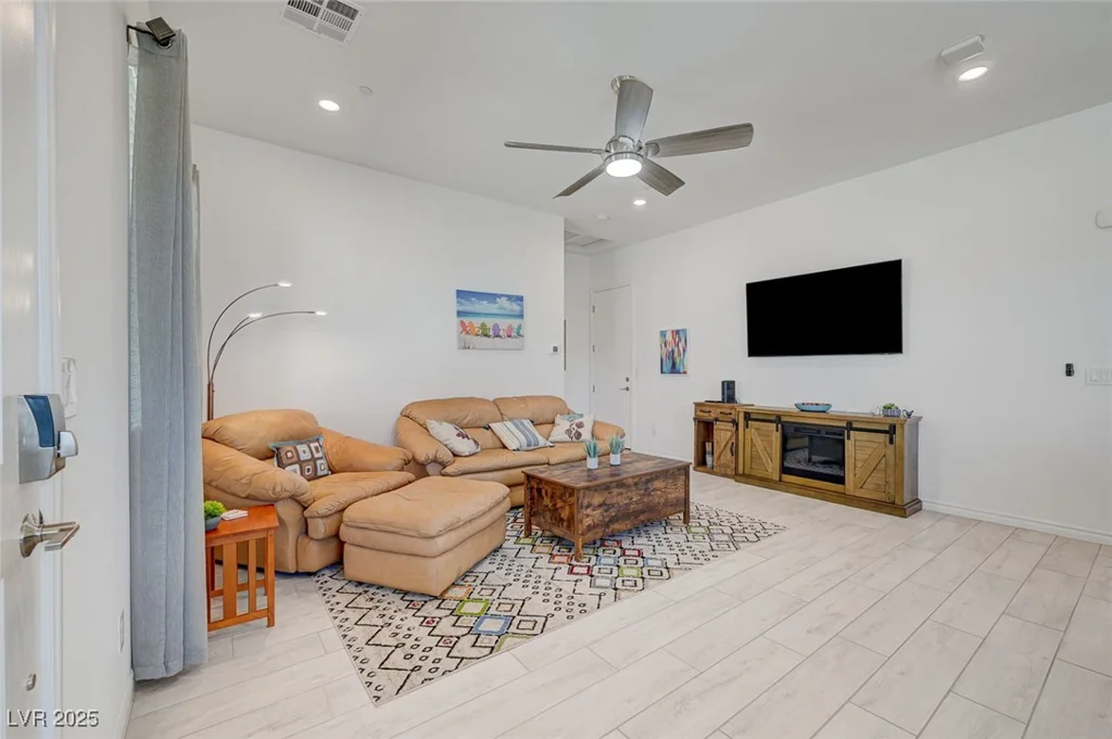 794 Sunny Sagebrush, Henderson, NV 89011