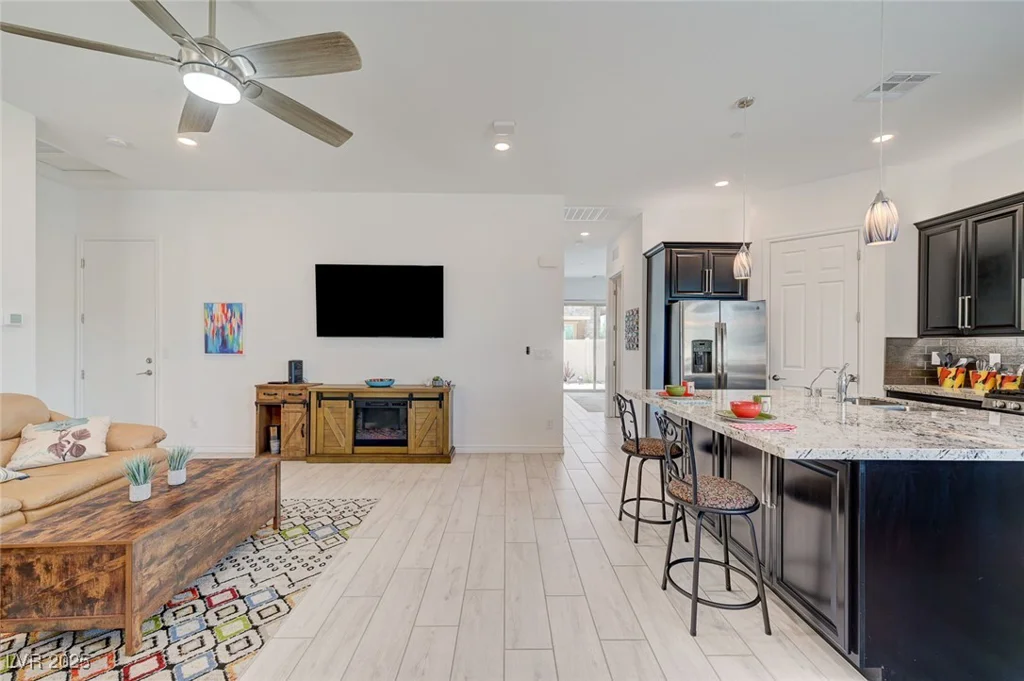 794 Sunny Sagebrush, Henderson, NV 89011