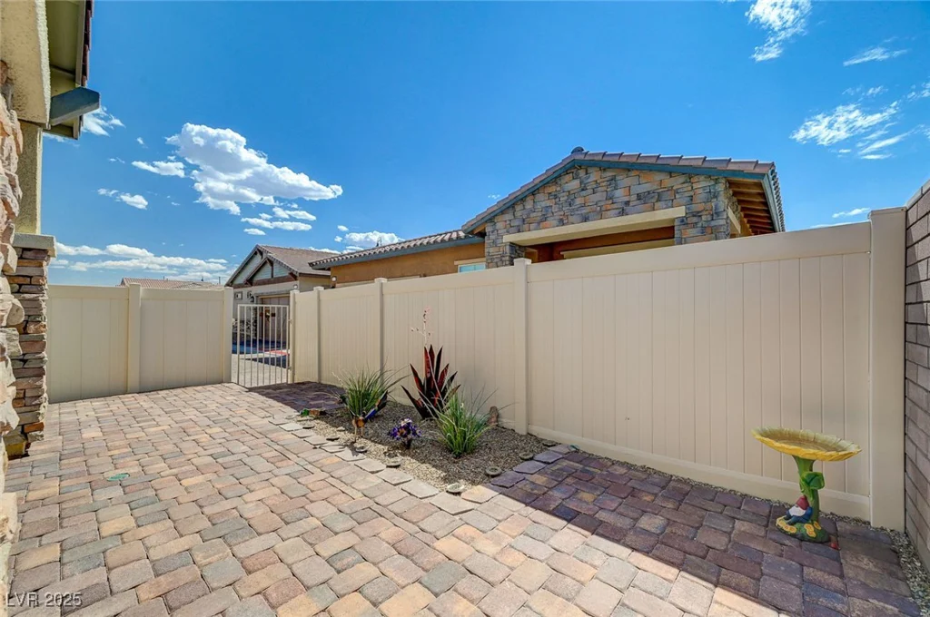 794 Sunny Sagebrush, Henderson, NV 89011