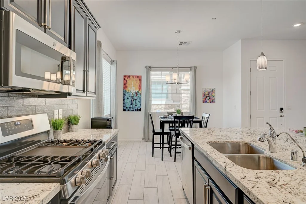 794 Sunny Sagebrush, Henderson, NV 89011