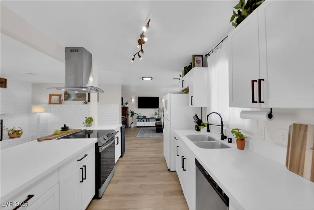 3509 Navajo, Las Vegas, NV 89108