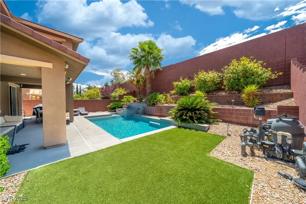 5619 Shadow Bend, Las Vegas, NV 89135