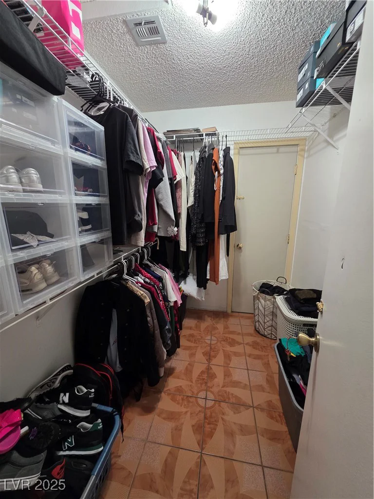 7108 Moon, Las Vegas, NV 89145