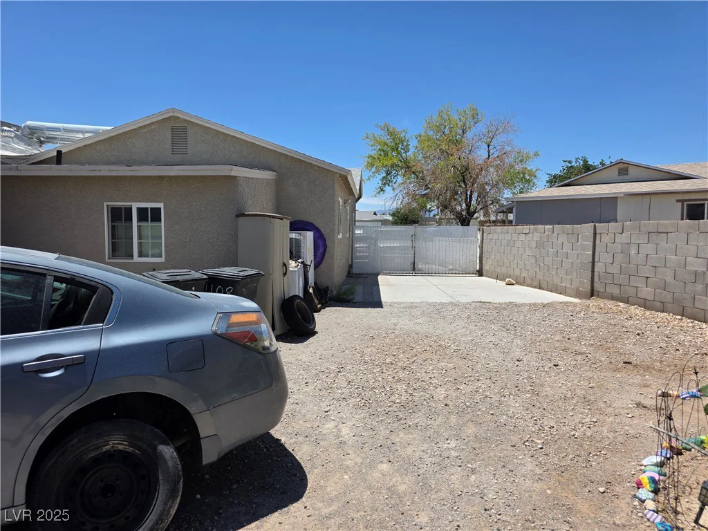 7108 Moon, Las Vegas, NV 89145