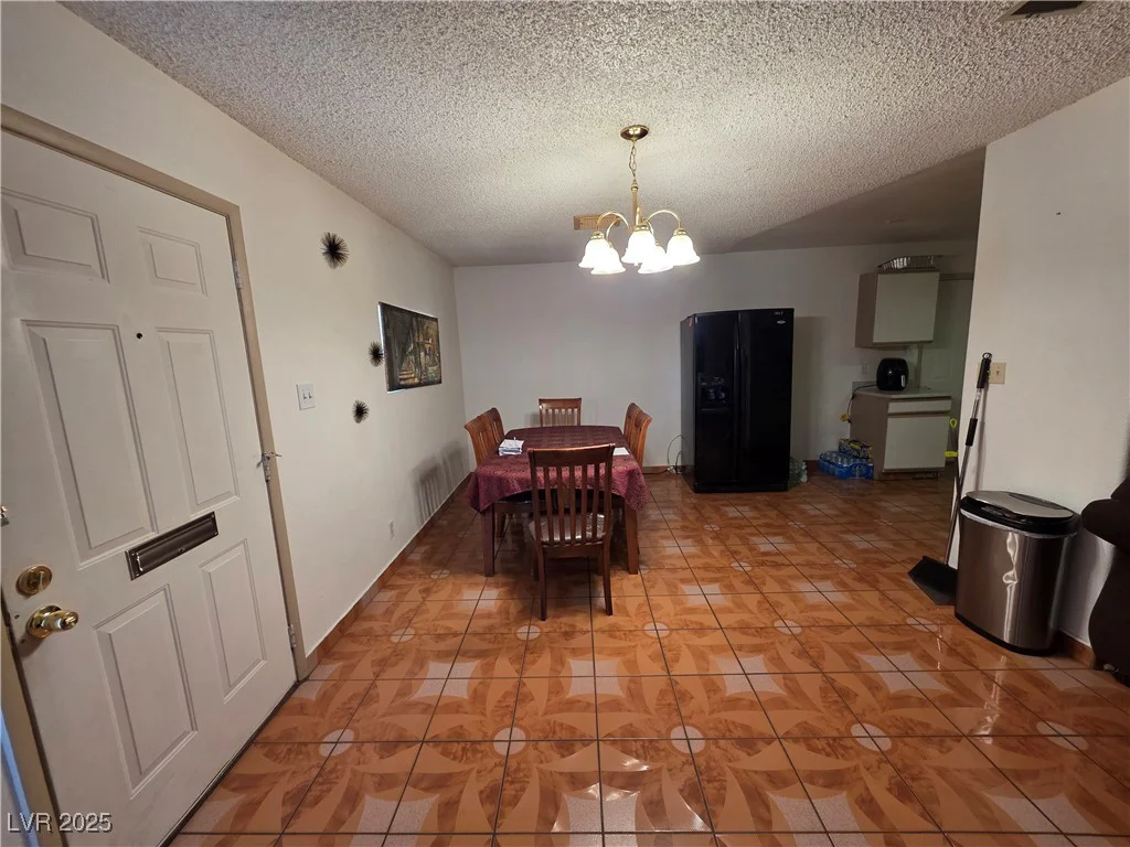 7108 Moon, Las Vegas, NV 89145