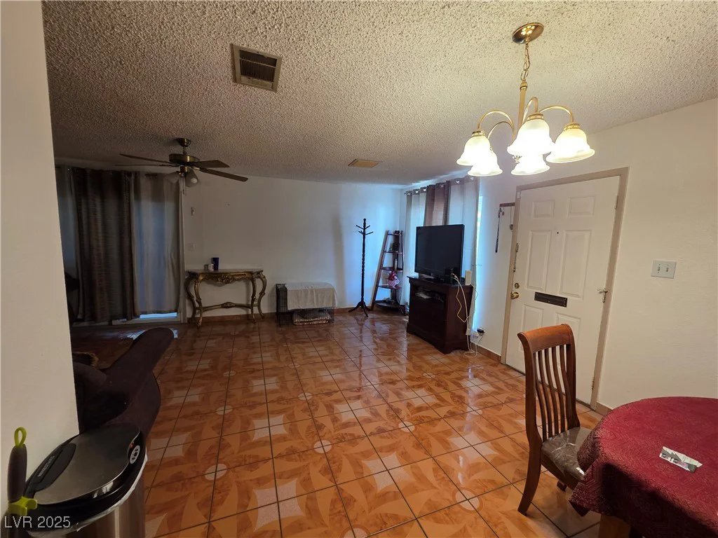 7108 Moon, Las Vegas, NV 89145