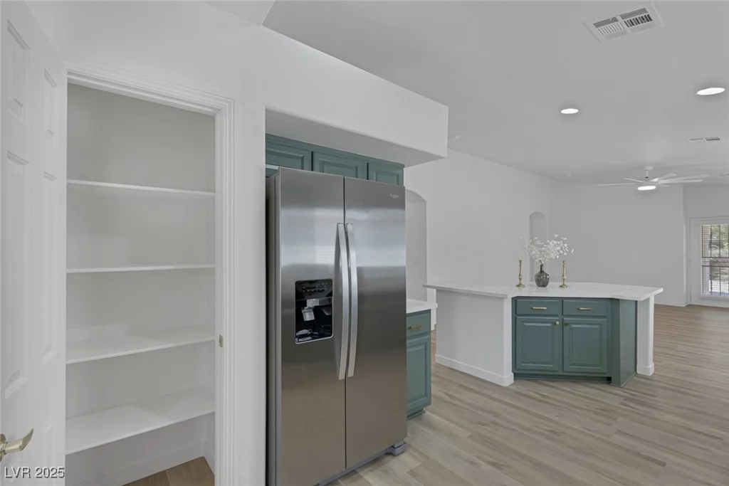 4369 Meadowlark Wing, North Las Vegas, NV 89084