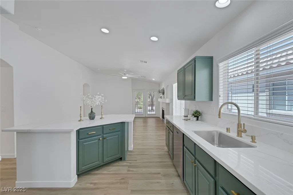 4369 Meadowlark Wing, North Las Vegas, NV 89084