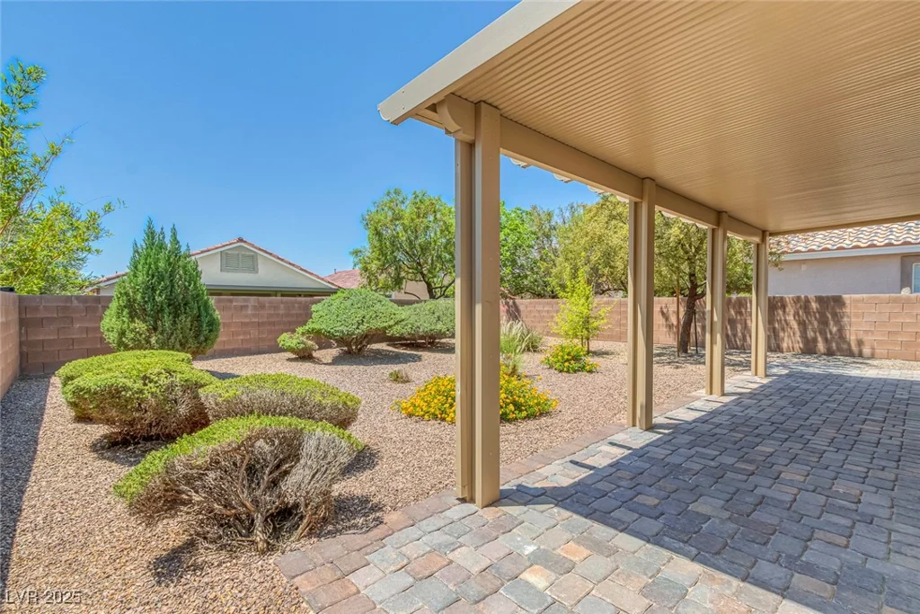 4369 Meadowlark Wing, North Las Vegas, NV 89084