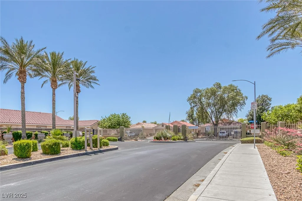 4369 Meadowlark Wing, North Las Vegas, NV 89084