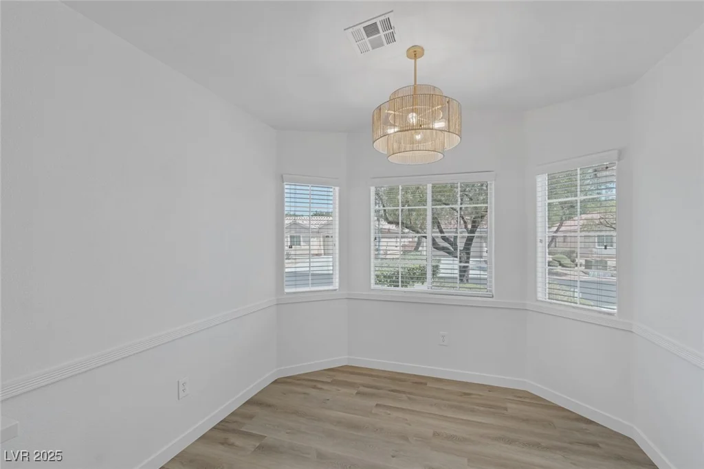4369 Meadowlark Wing, North Las Vegas, NV 89084