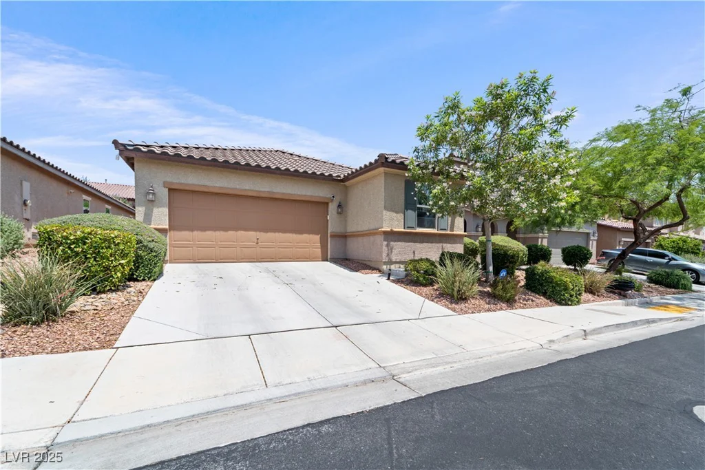 9288 Valley Betica, Las Vegas, NV 89148